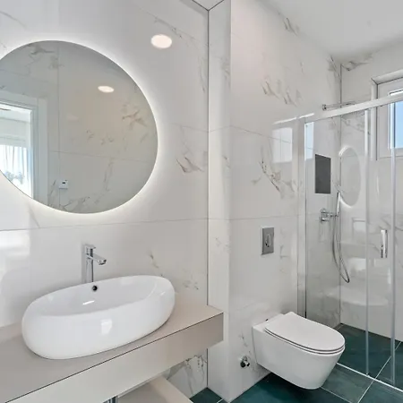 Hillside Gem Heated Pool,hottub,billiard