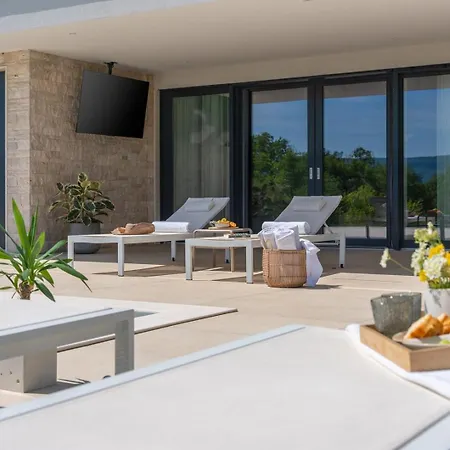 Hillside Gem Heated Pool,hottub,billiard * Imotski