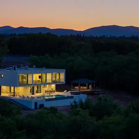 Hillside Gem Heated Pool,hottub,billiard Вілла Імотскі