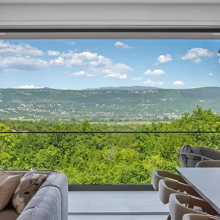 فيلة Hillside Gem Heated Pool,hottub,billiard إيموتسكي