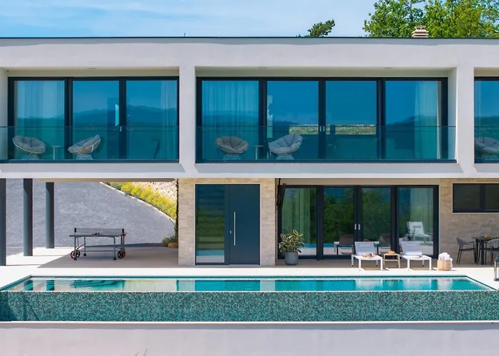 Hillside Gem Heated Pool,hottub,billiard Imotski