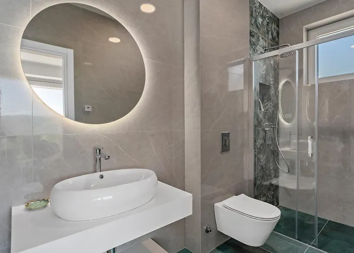 Vila Hillside Gem Heated Pool,hottub,billiard