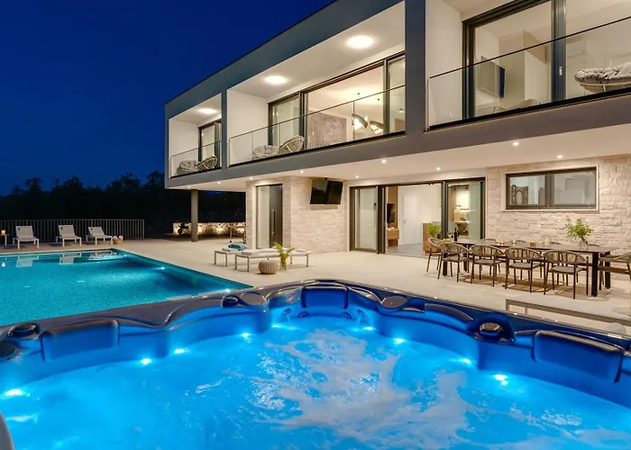 Hillside Gem Heated Pool,hottub,billiard Vila Imotski