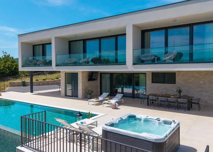 Hillside Gem Heated Pool,hottub,billiard Vila Imotski